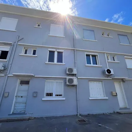 Vue - 4cl6 Apartment *